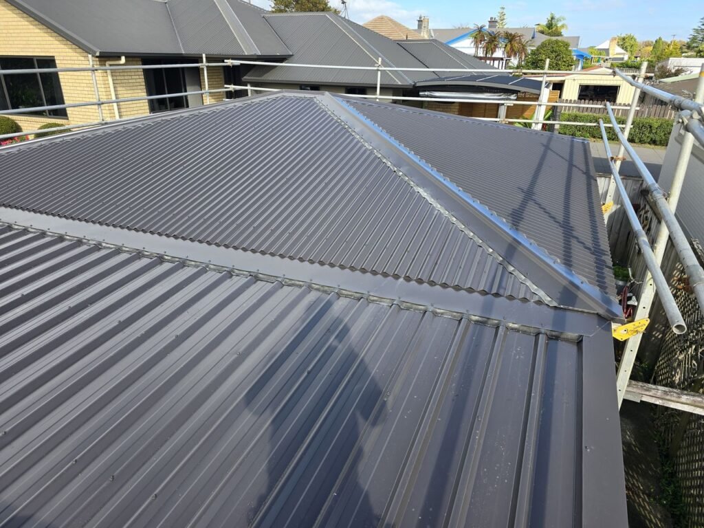 New dark long run roof in Morrinsville after the reroof